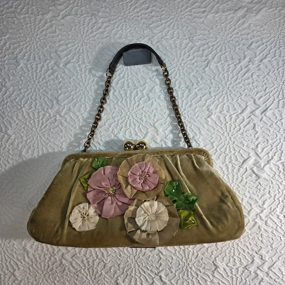 Vintage‎ Echo Gold Velvet Floral Applique Kiss Lock Evening Bag Chain Strap